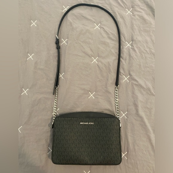 Michael Kors Set Large Logo Crossbody Bag - Picture 2 of 7